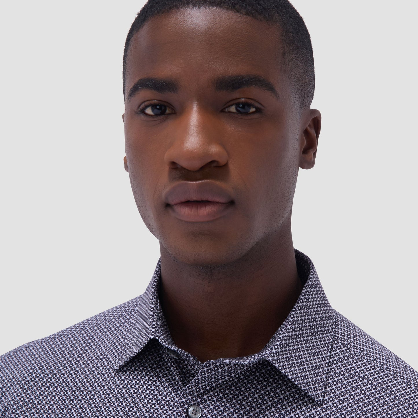 Bugatchi Miles Geometric OoohCotton® Short-Sleeve Shirt Black