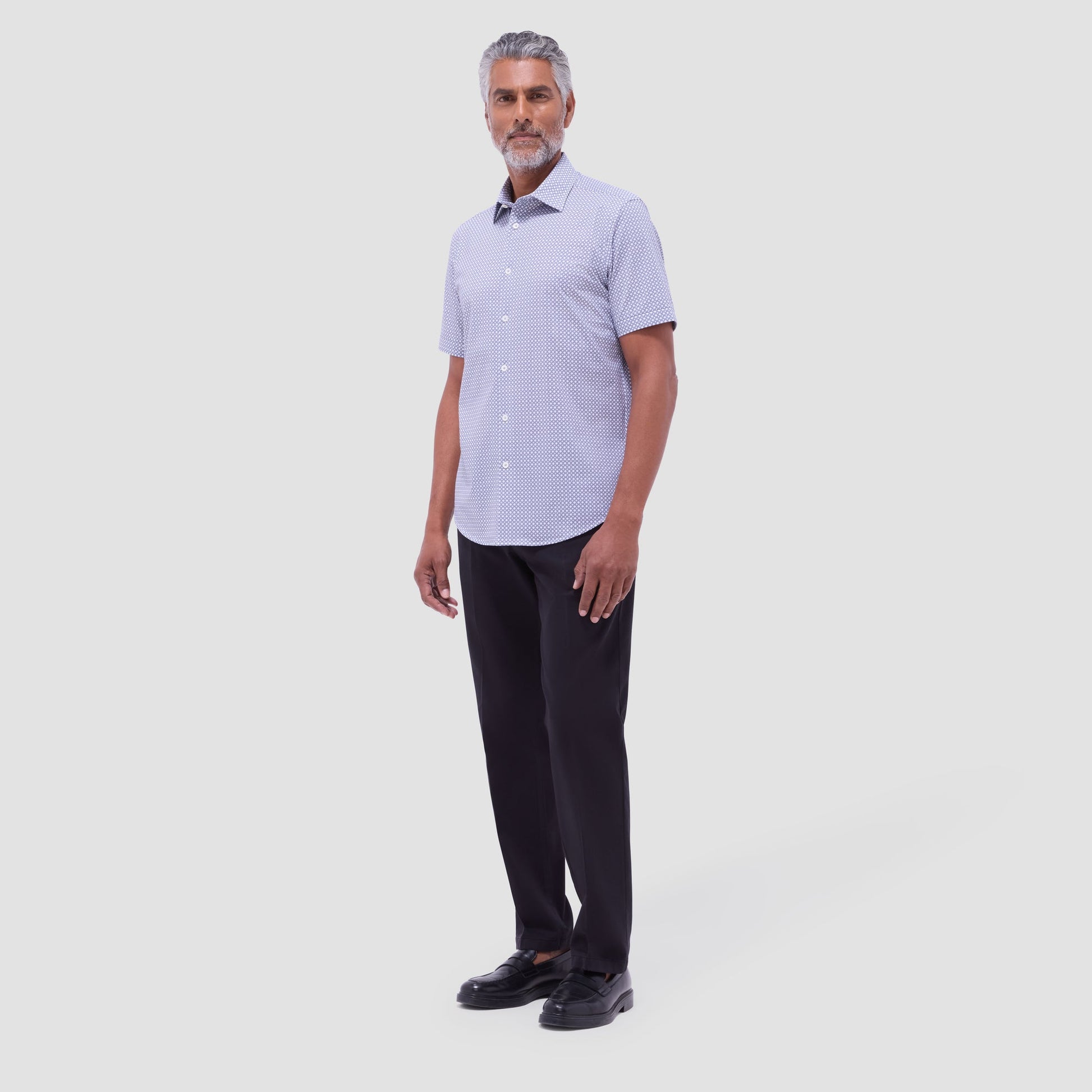 Bugatchi Miles Geometric OoohCotton® Short-Sleeve Shirt Platinum