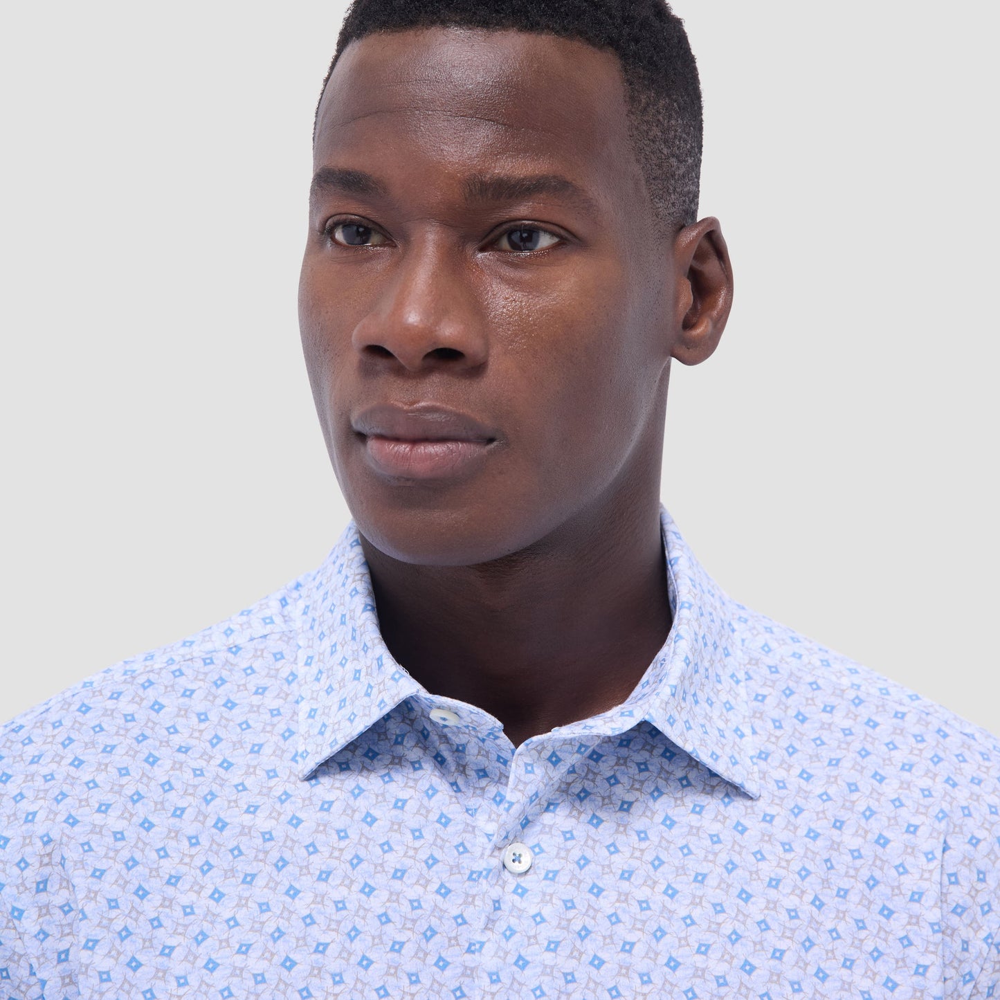 Bugatchi Miles Geometric OoohCotton® Short-Sleeve Shirt Air Blue