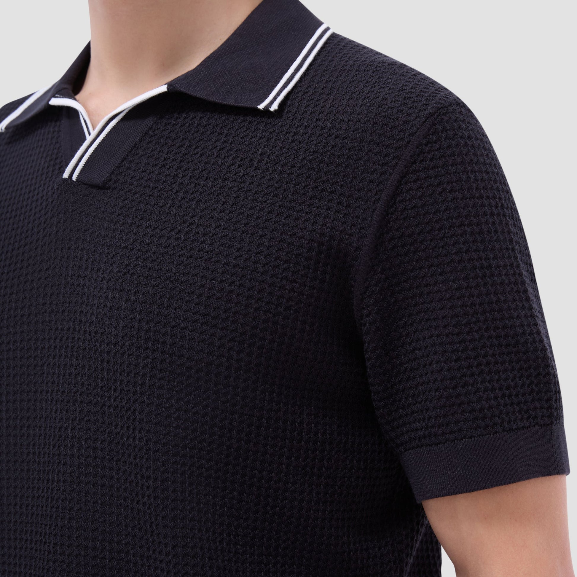 Bugatchi Seed Rib Short Sleeve Johnny Sweater Black