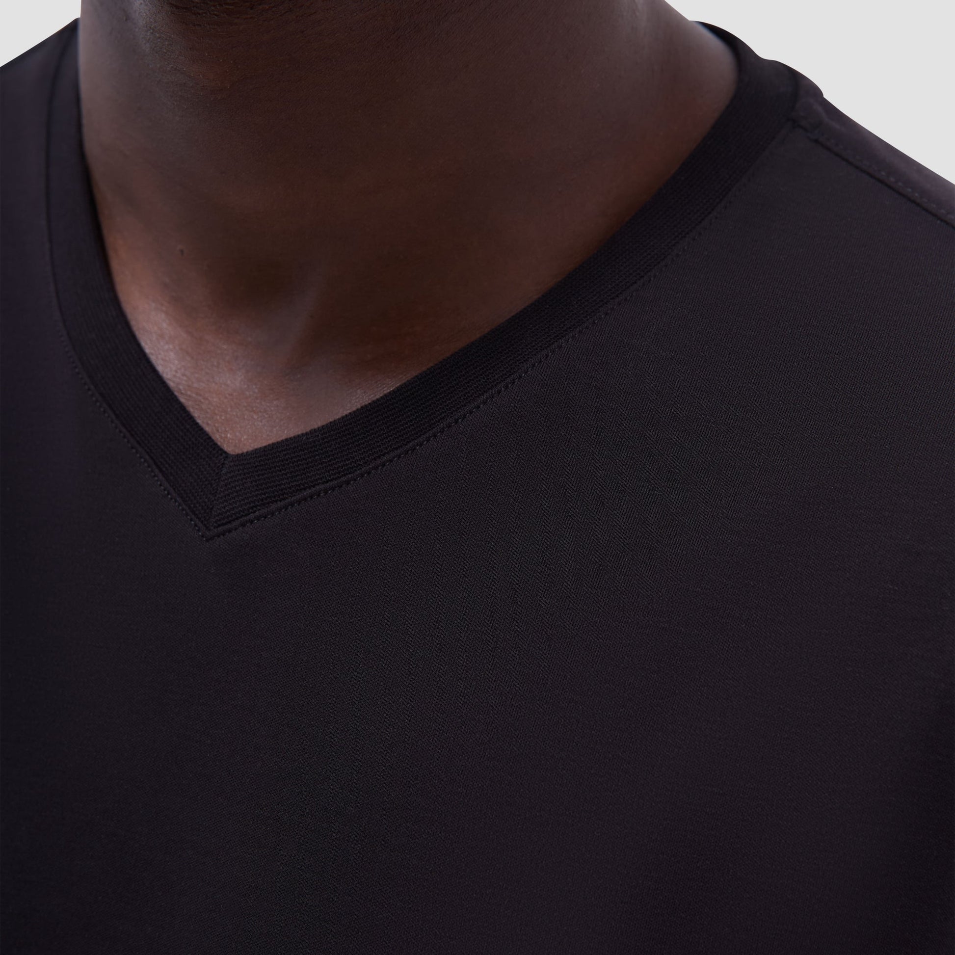 Bugatchi Holden V-Neck T-Shirt Black