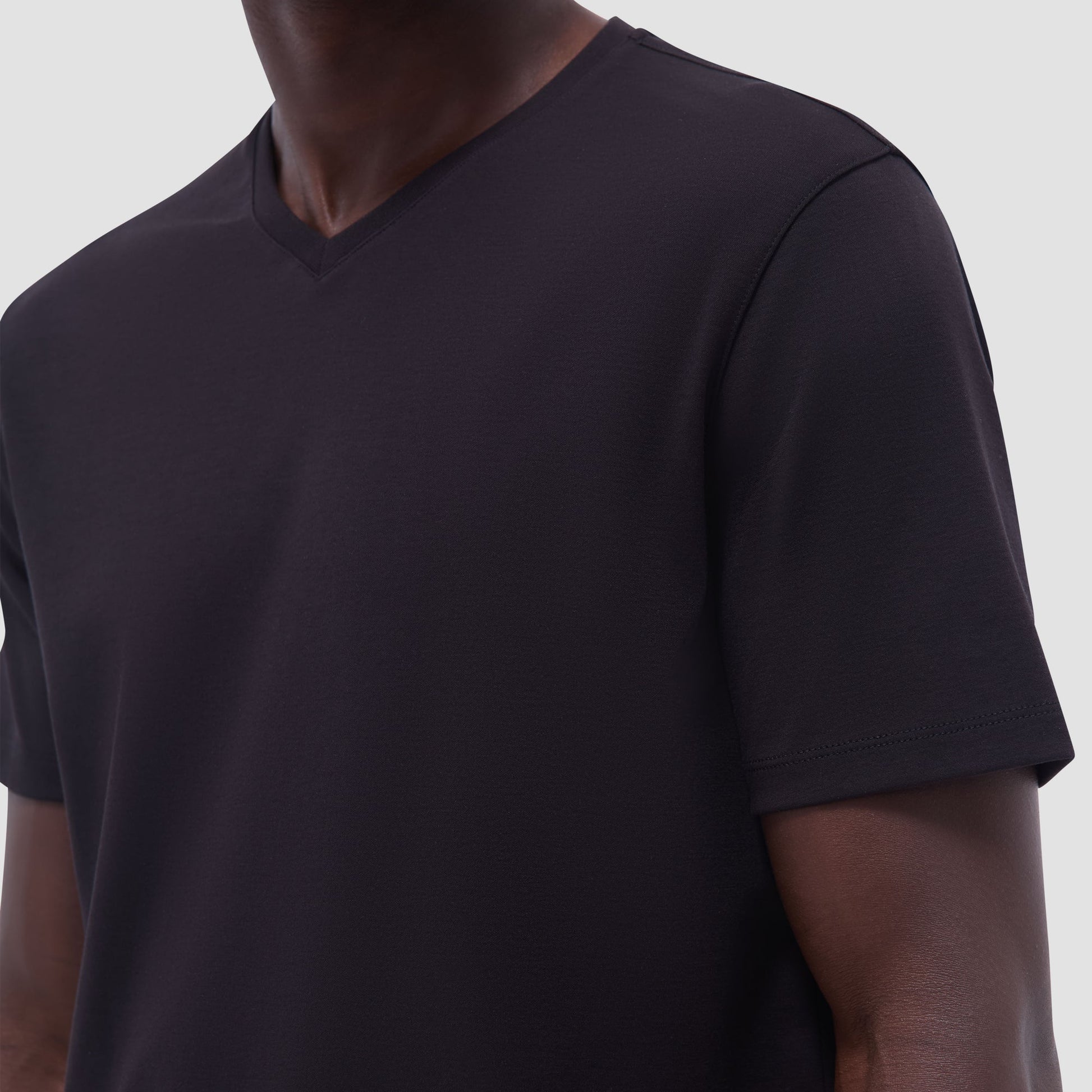 Bugatchi Holden V-Neck T-Shirt Black