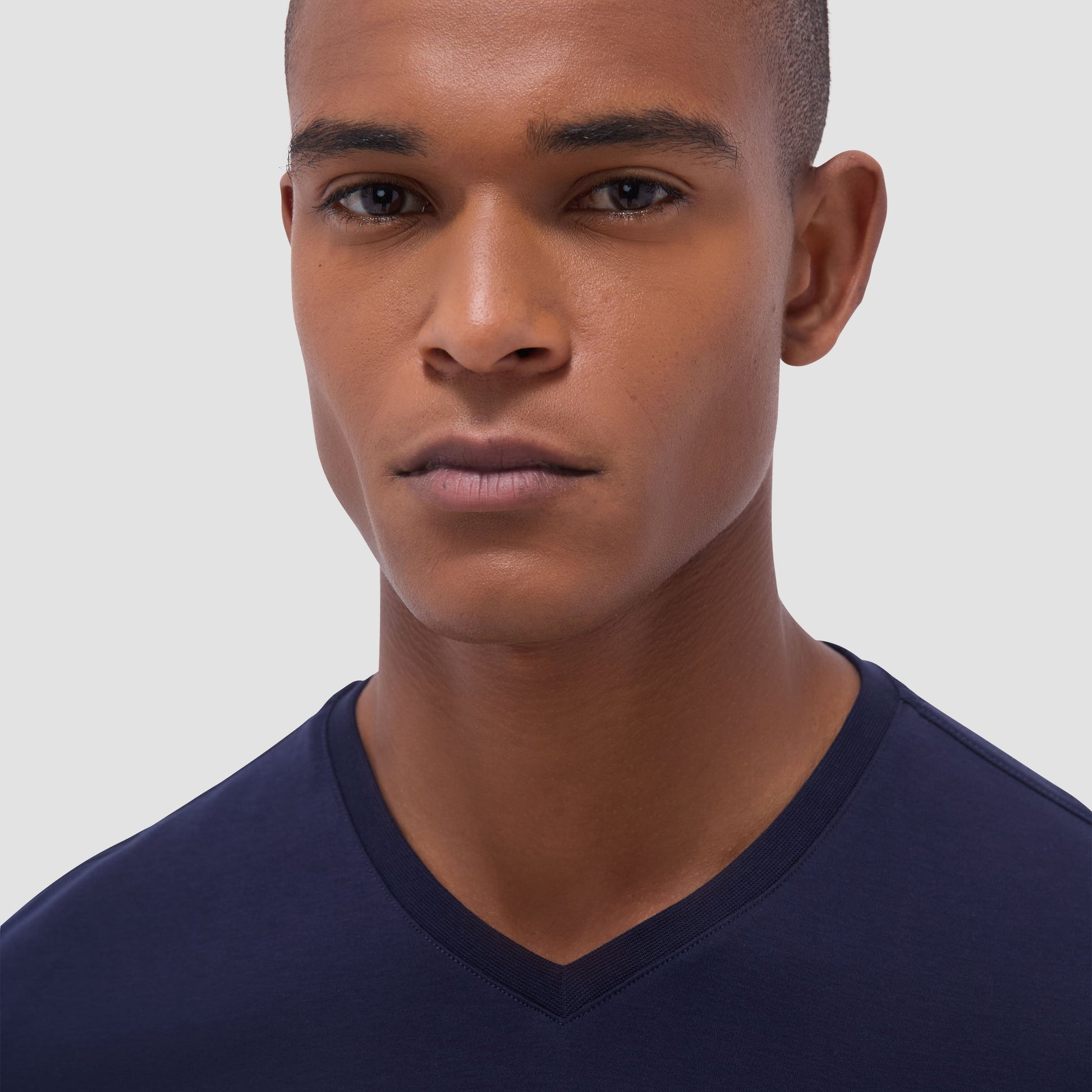 Bugatchi Holden V-Neck T-Shirt Navy