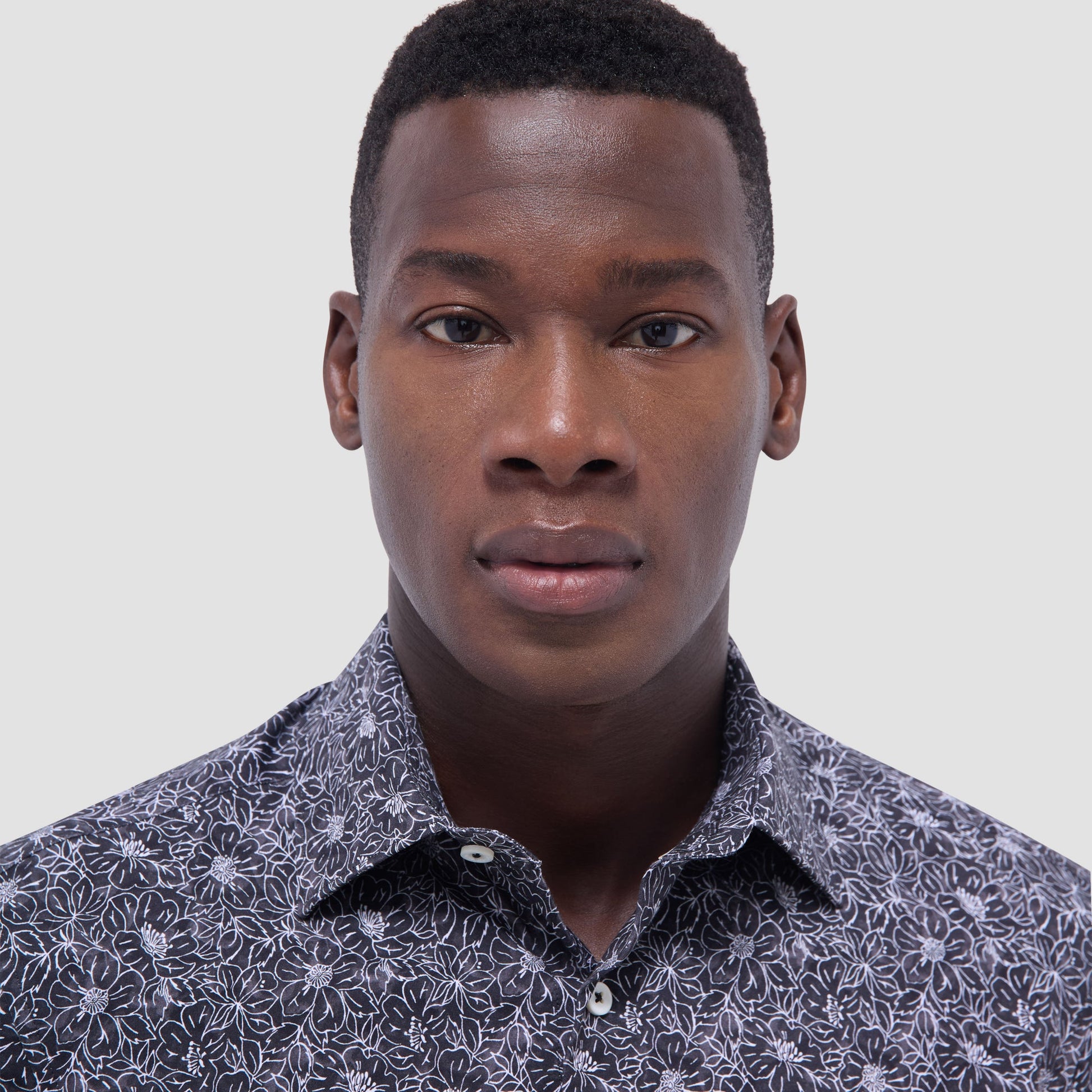 Bugatchi Miles Floral OoohCotton® Short-Sleeve Shirt Black