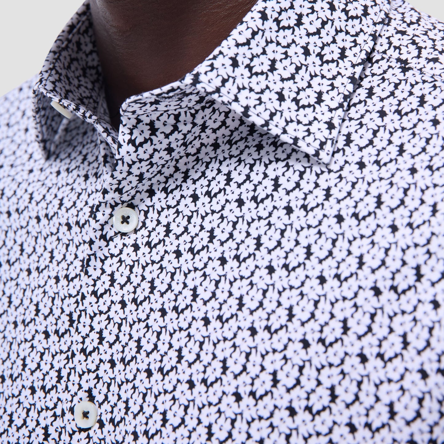 Bugatchi Miles Floral OoohCotton® Short-Sleeve Shirt Black