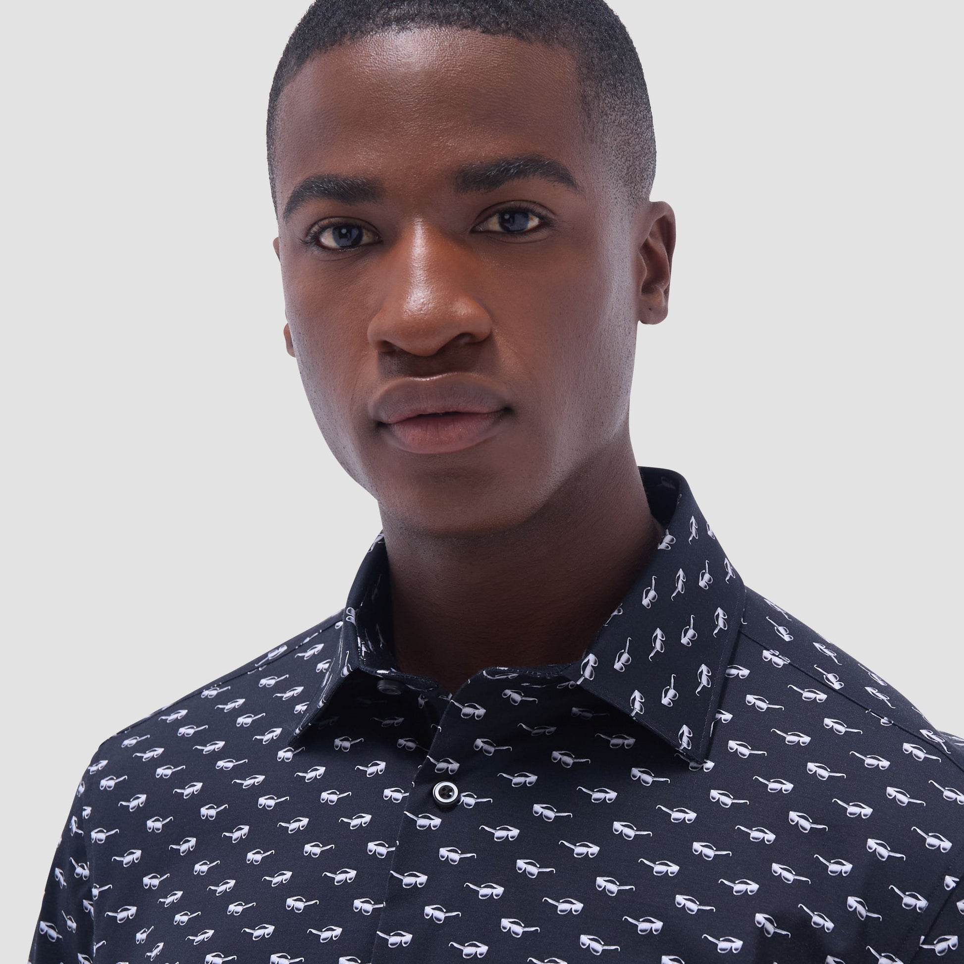 Bugatchi Milo Sunglasses OoohCotton® Short-Sleeve Shirt Black