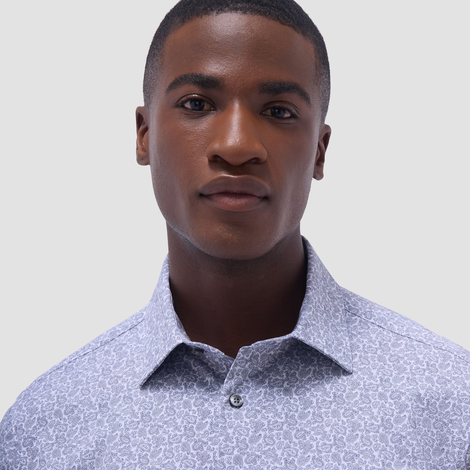 Bugatchi Milo Paisley OoohCotton® Short-Sleeve Shirt Platinum