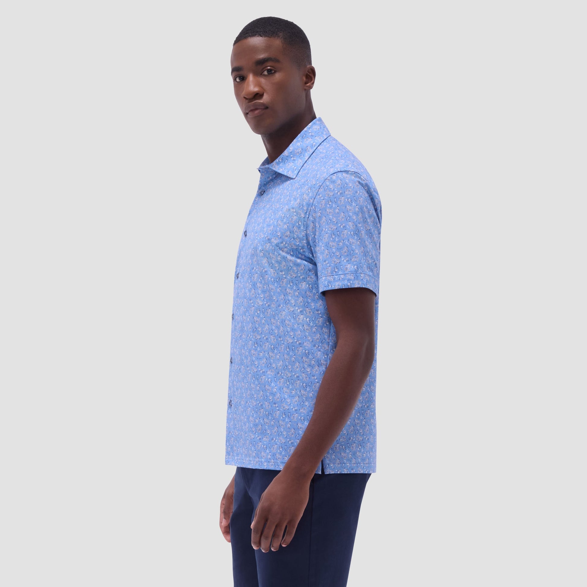 Bugatchi Milo Leaf Print OoohCotton® Short-Sleeve Shirt Air Blue