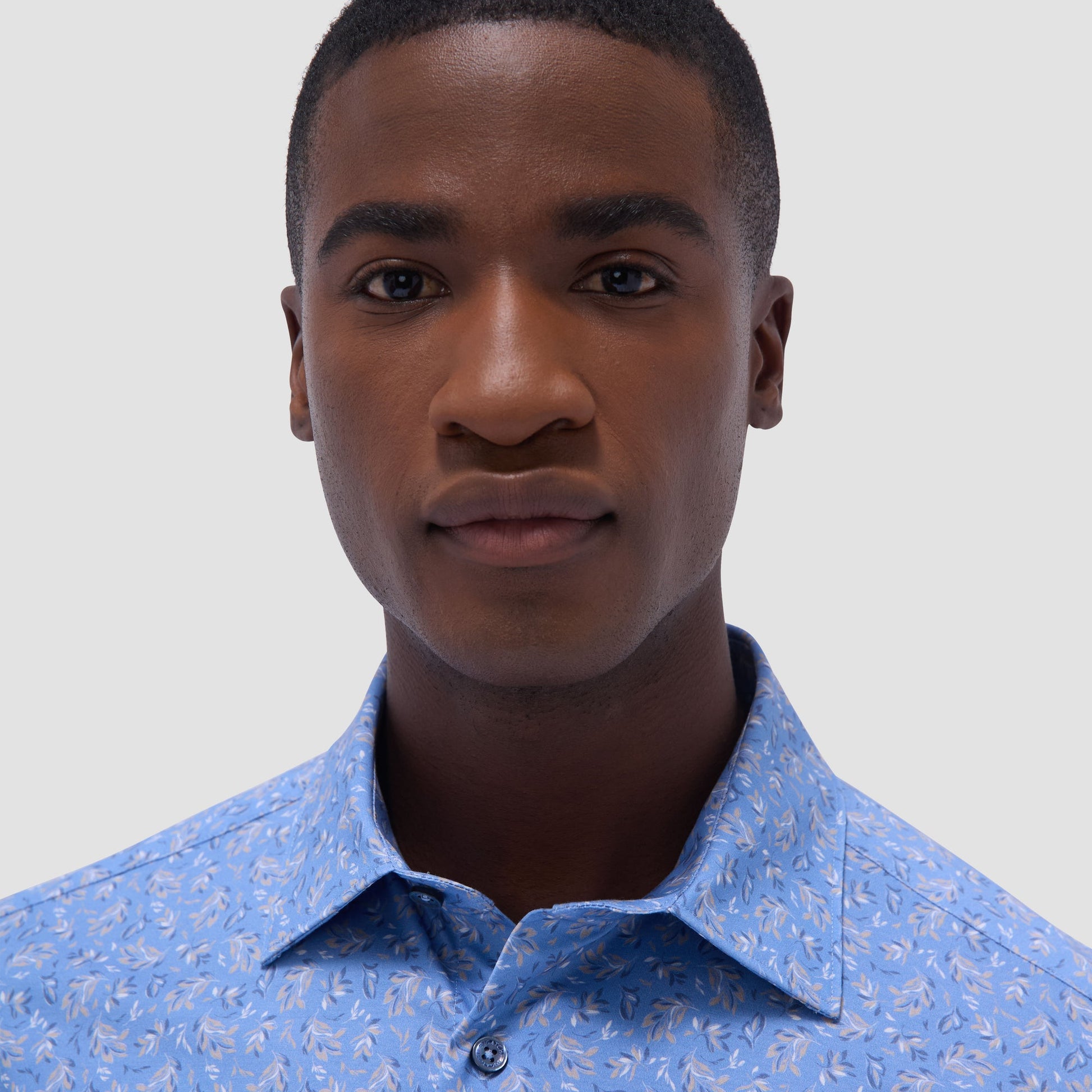 Bugatchi Milo Leaf Print OoohCotton® Short-Sleeve Shirt Air Blue