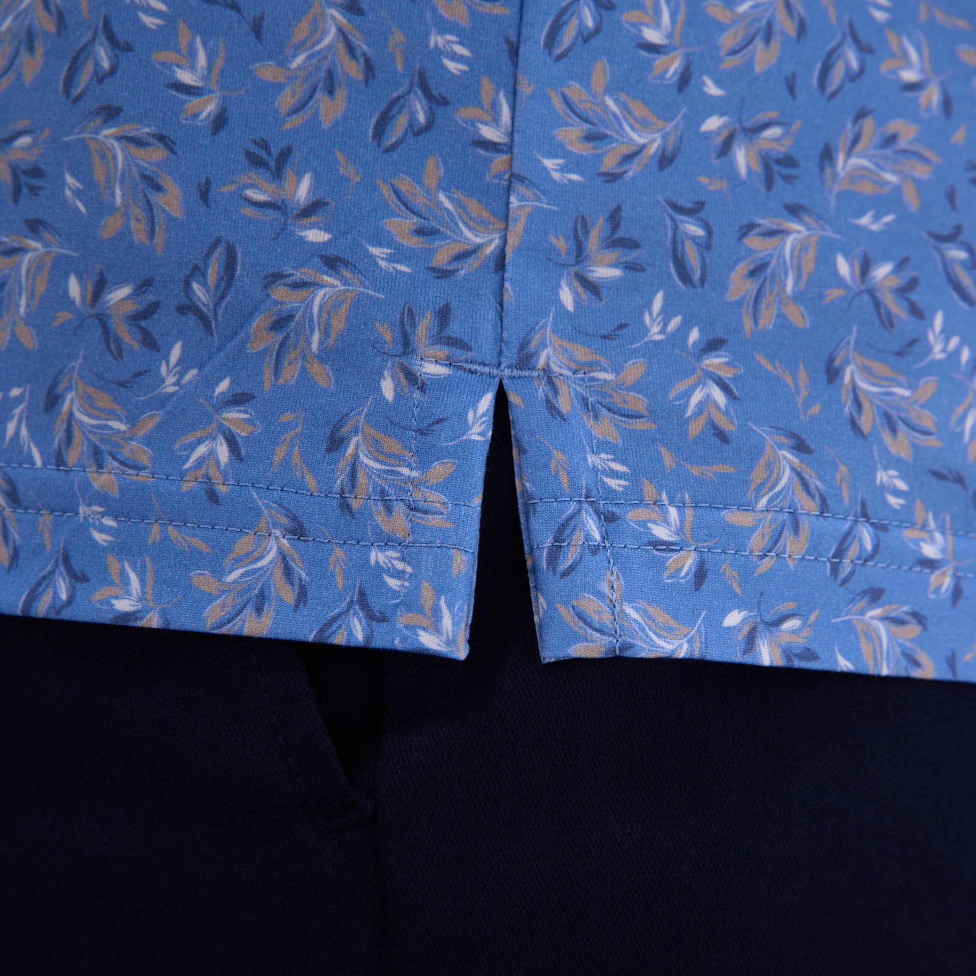 Bugatchi Milo Leaf Print OoohCotton® Short-Sleeve Shirt Air Blue