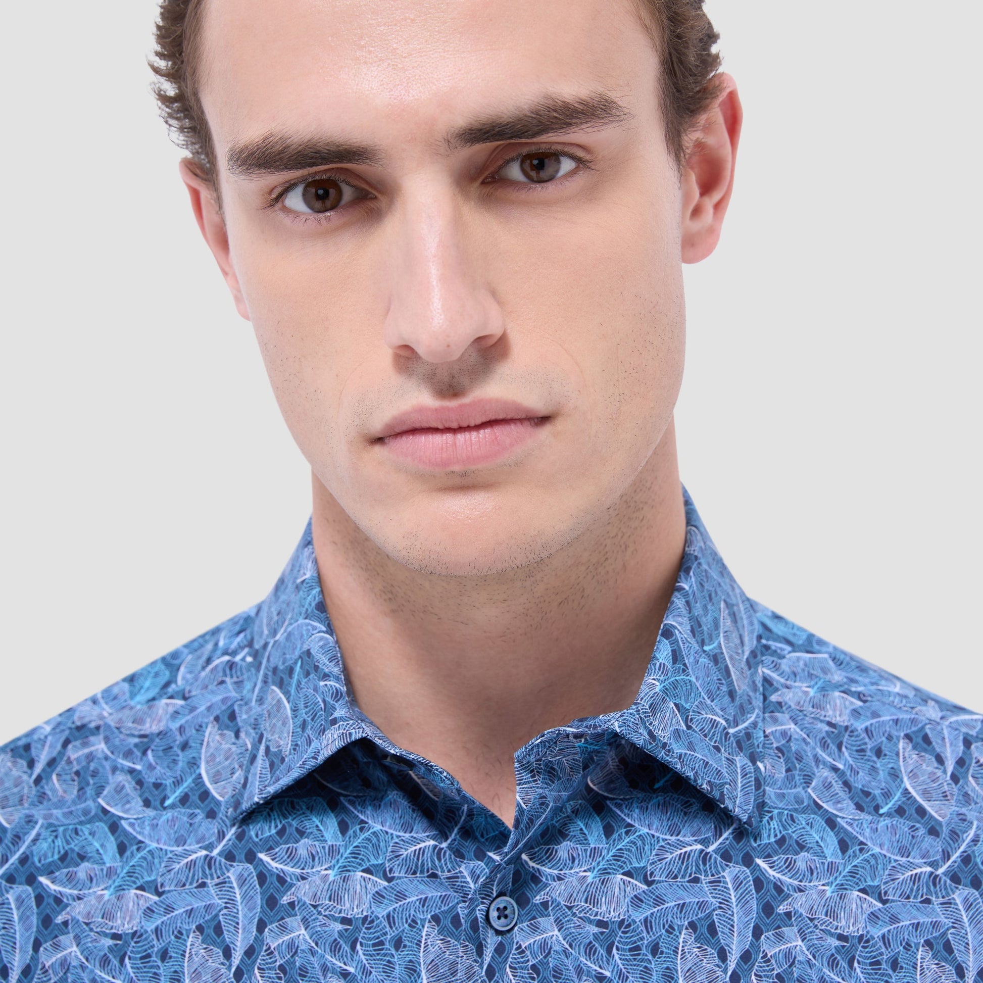 Bugatchi Milo Leaf Print OoohCotton® Short-Sleeve Shirt Night Blue