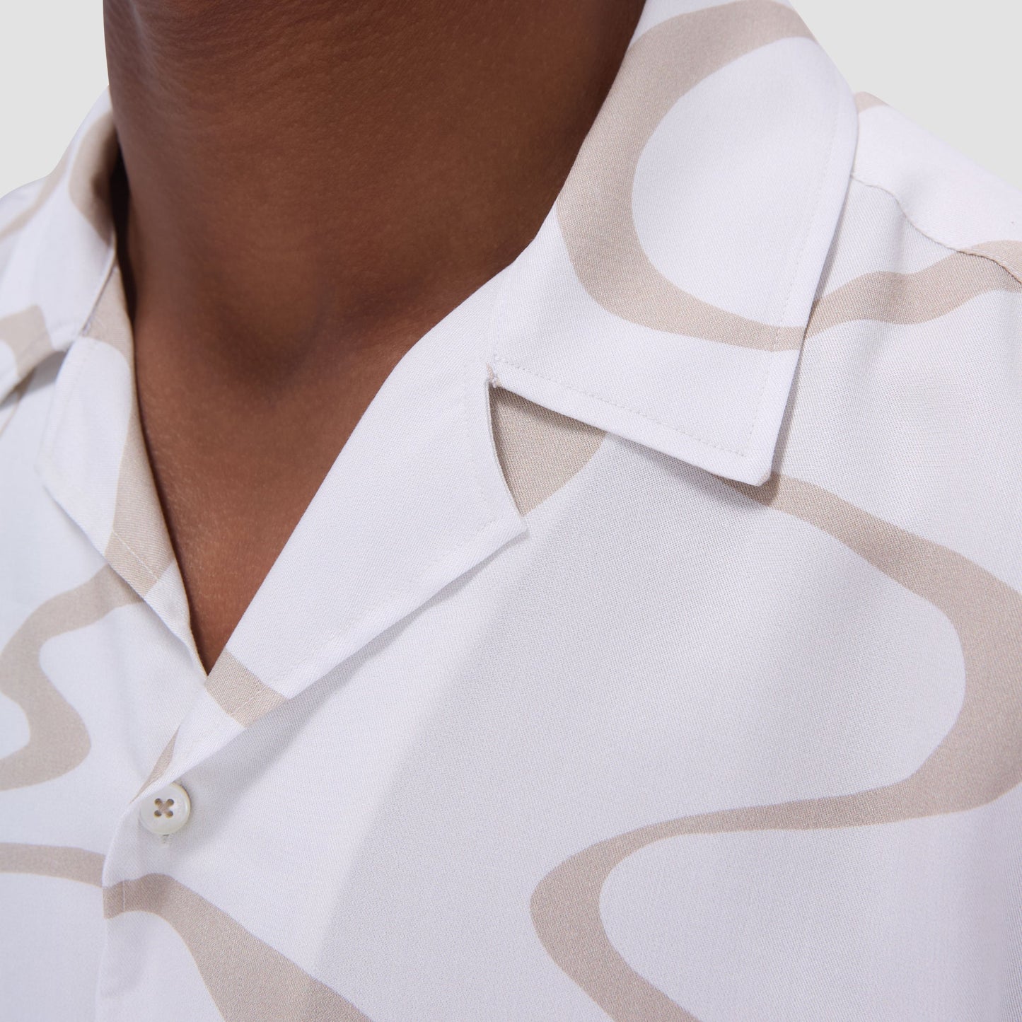 Bugatchi Jackson Abstract Wave Camp Shirt Sand