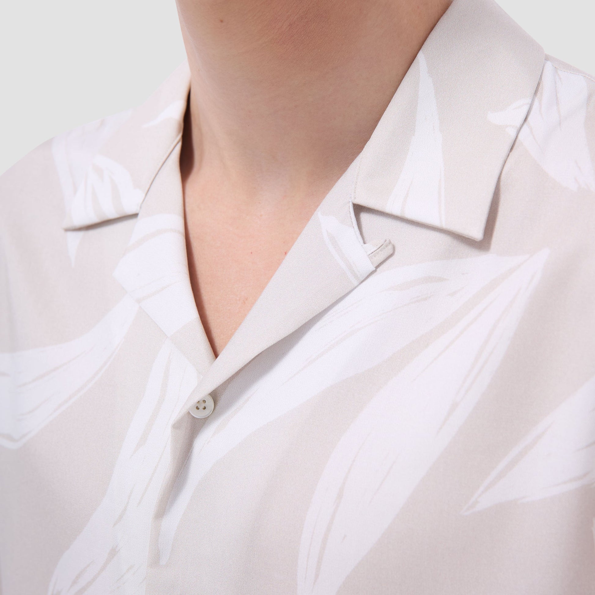 Bugatchi Jackson Leaf Print Camp Shirt Almond